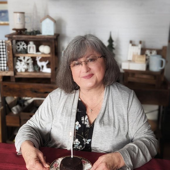 Meet your Posher, Maryvel - Picture 2 of 2